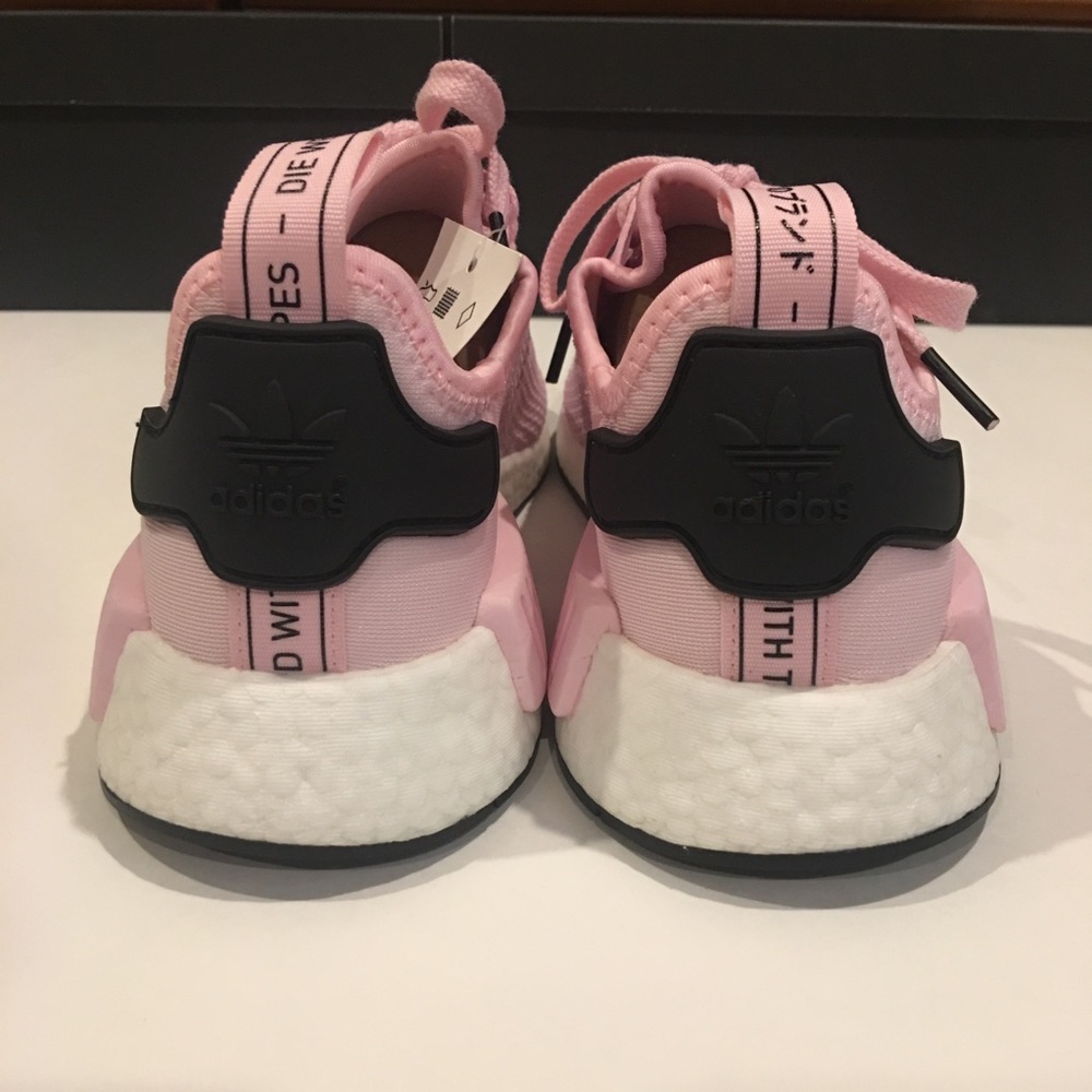 ❗️SOLD  Adidas NMD R1 Shoes in Clear Pink - Picture 4 of 8